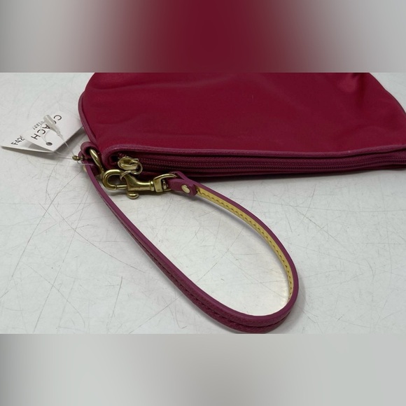 COACH AMANDA SATIN CAPACITY WRISTLET MAGENTA AND GOLD SATIN 42032 $118 NEW - Picture 4 of 14